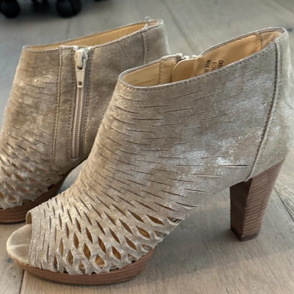 Paul Green Metallic Peep Toe booties Size 7.5 US metalic leather